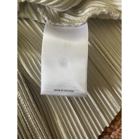 Express Metallic Pleated Peplum Top Small S Silver Sleeveless Holiday Party - Picture 7 of 8